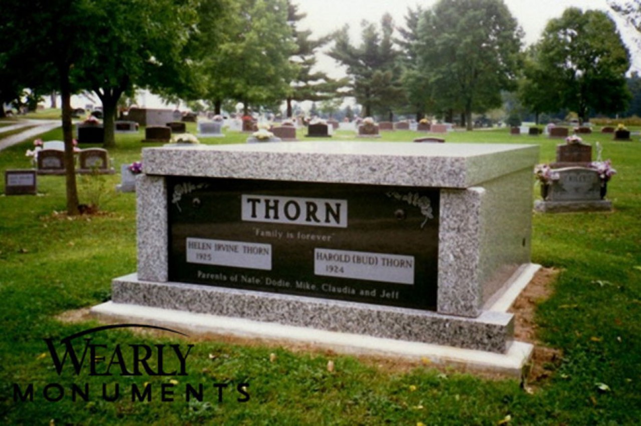 thorn-mausoleum